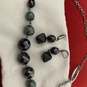 Sabika Earrings and Necklace Set